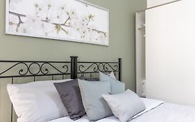 Mariposa Apartment